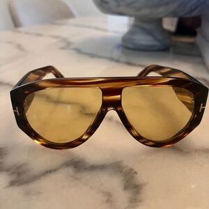 TOM FORD unisex Bronson 1044 oversized sunglasses